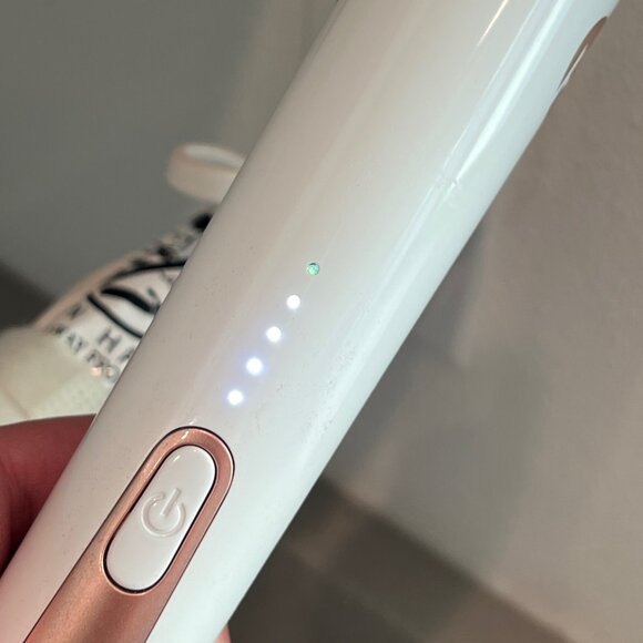 T3 Whirl Interchangeable Styling Wand, White/Rose Gold, Two Wand Barrels - Picture 6 of 6